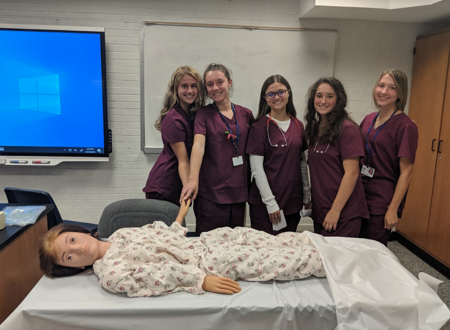 Anatomy and Physiology Students Participate in Emergency Simulation